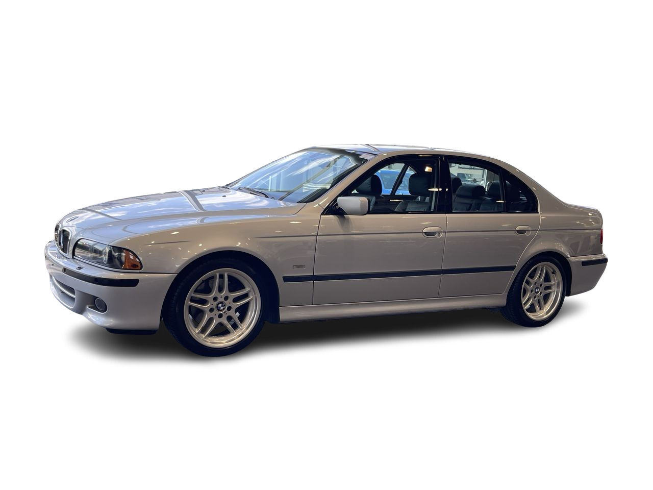 BMW 5 Series  2003 à Calgary, Alberta
