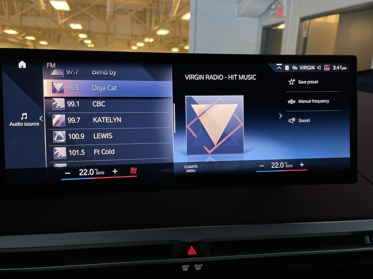 2023 BMW iX