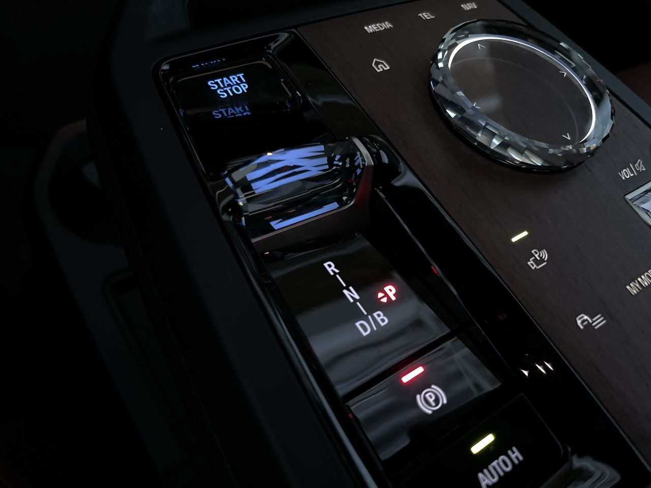 2023 BMW iX