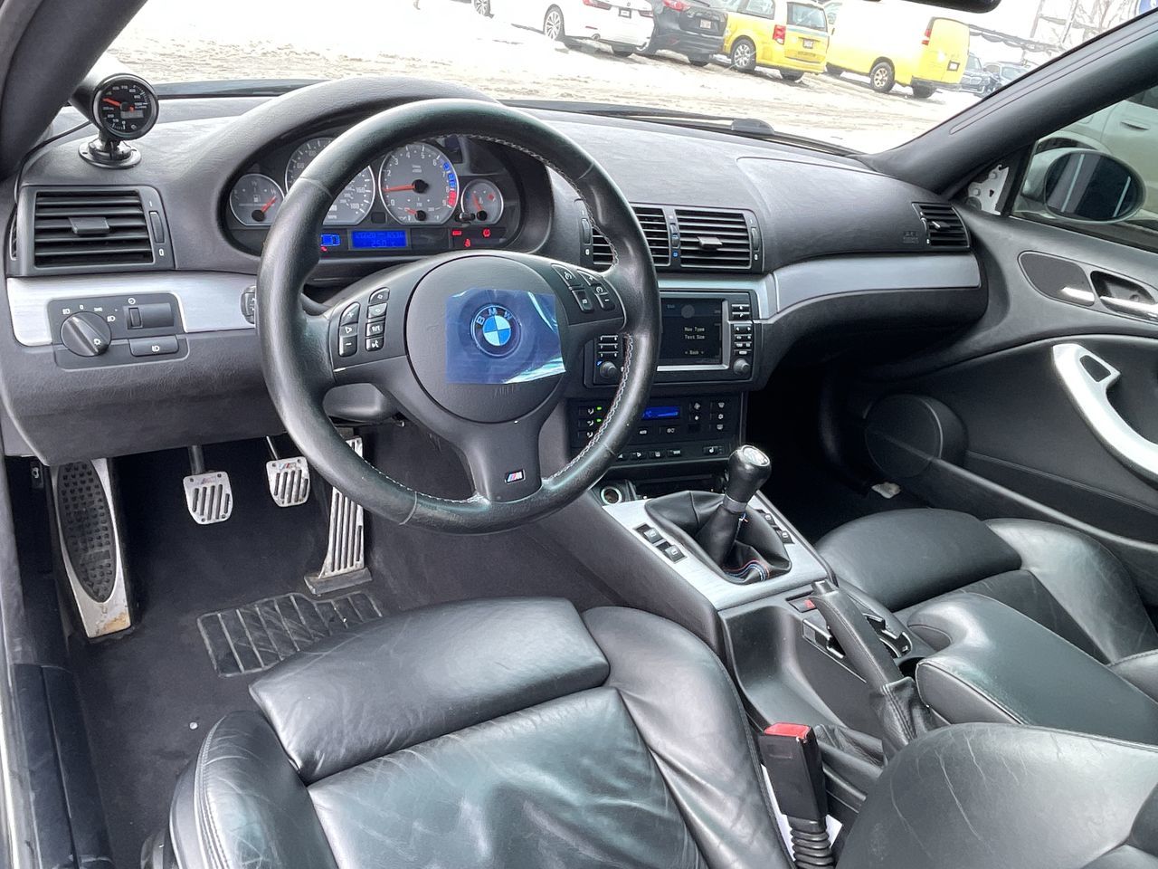 BMW M3  2004 à Calgary, Alberta