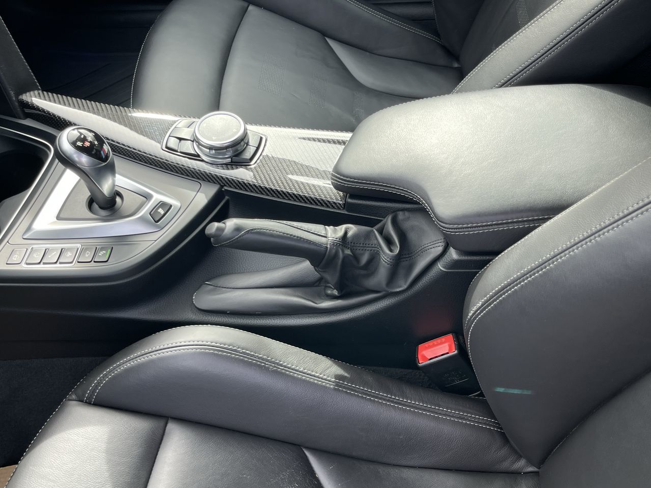 BMW M4  2016 à Calgary, Alberta