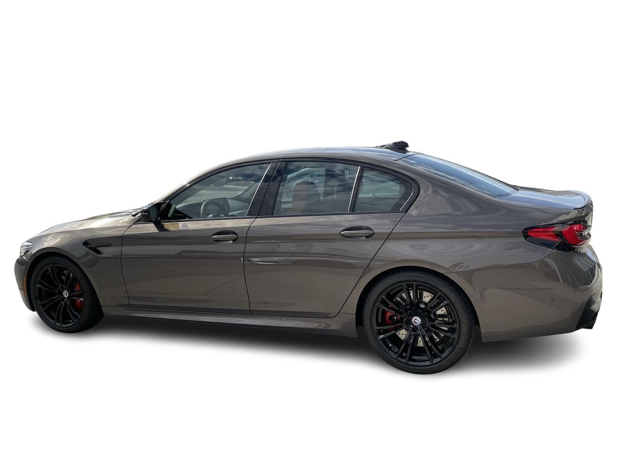 2023 BMW M5