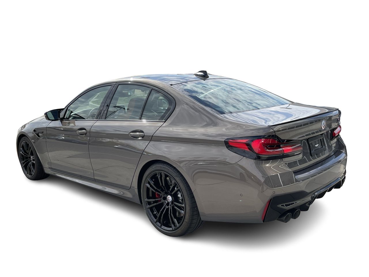 2023 BMW M5