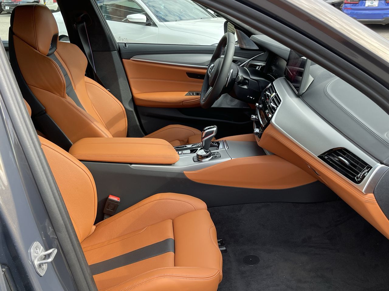 2023 BMW M5