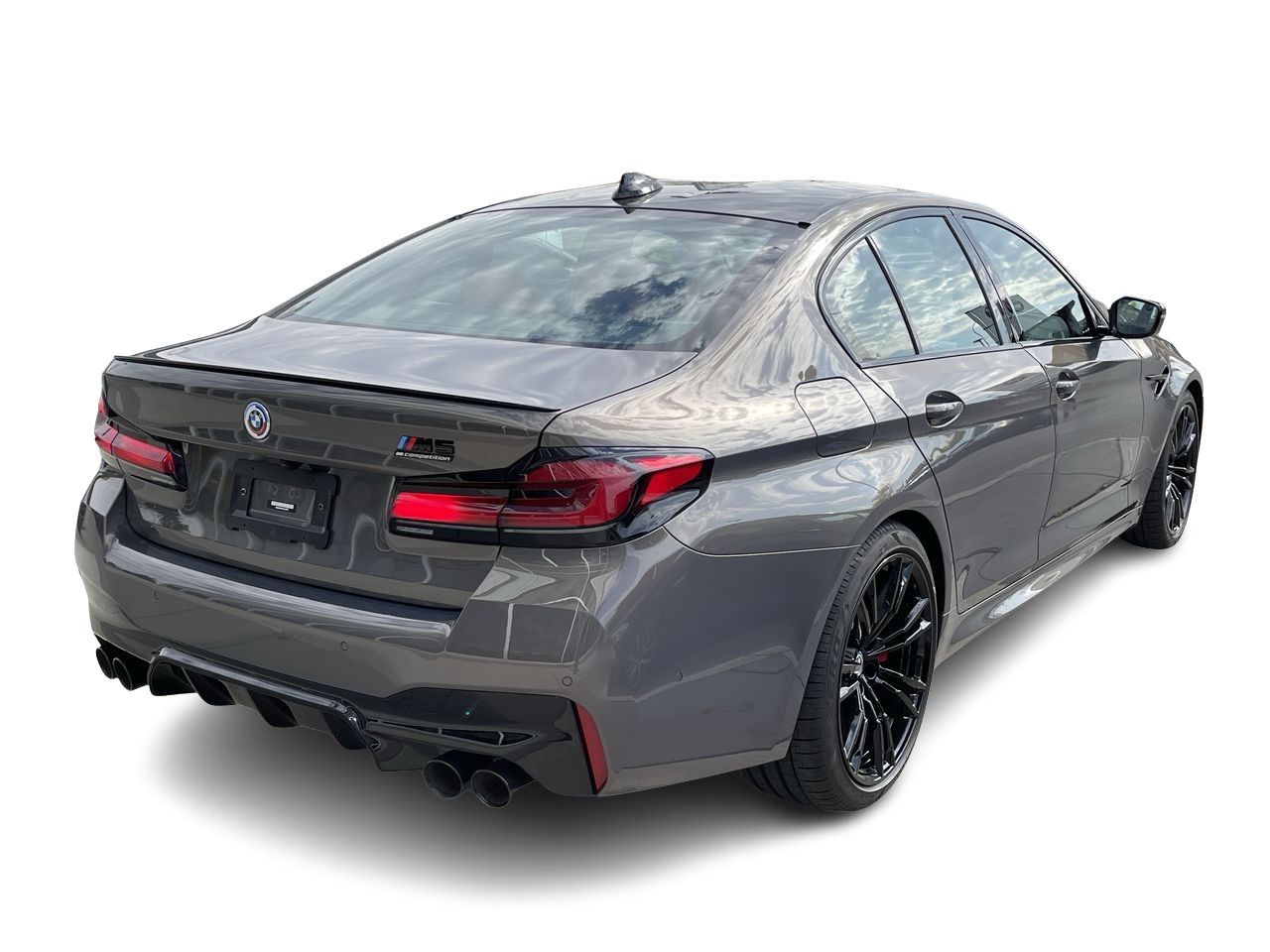 2023 BMW M5