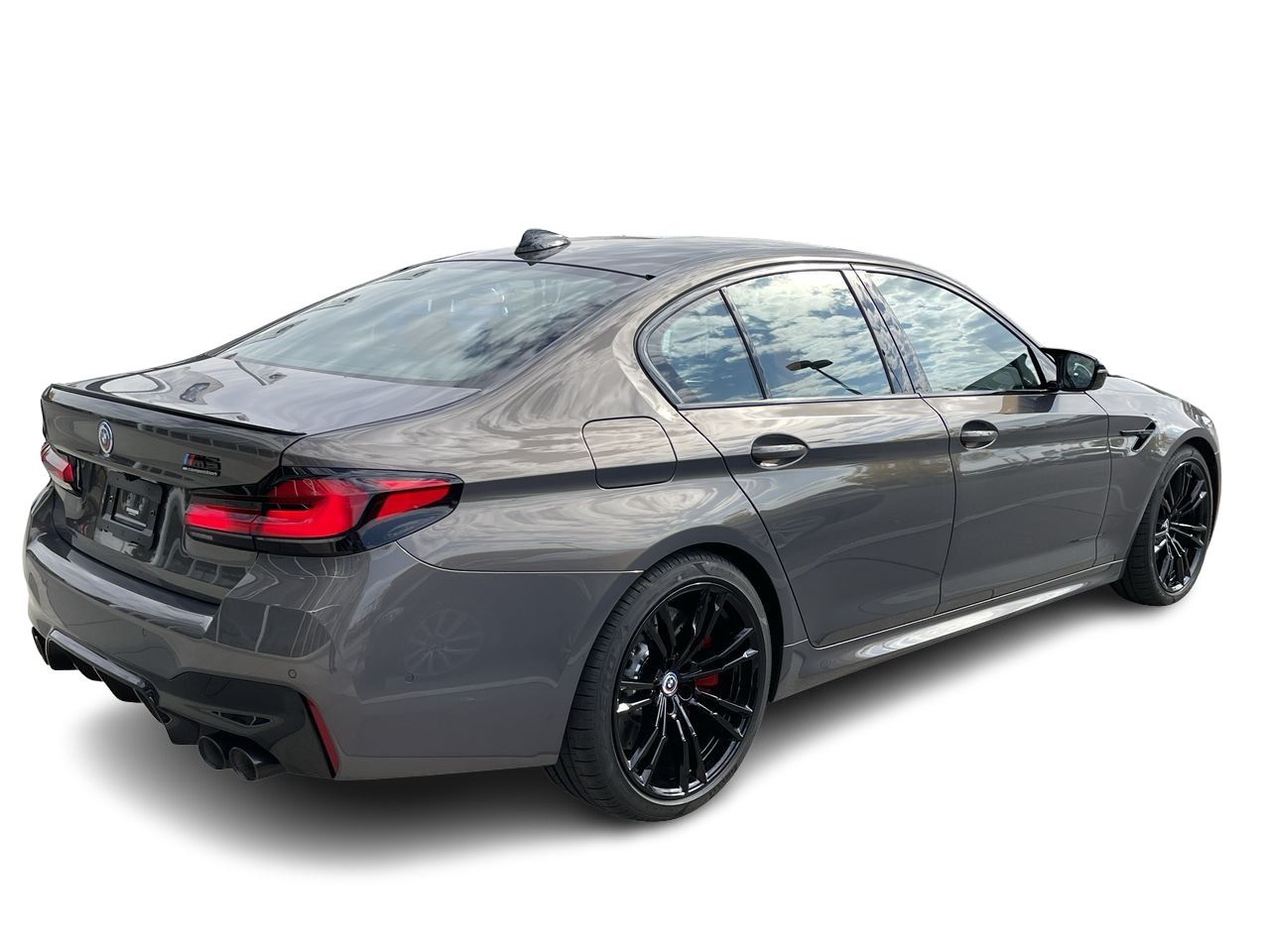 2023 BMW M5