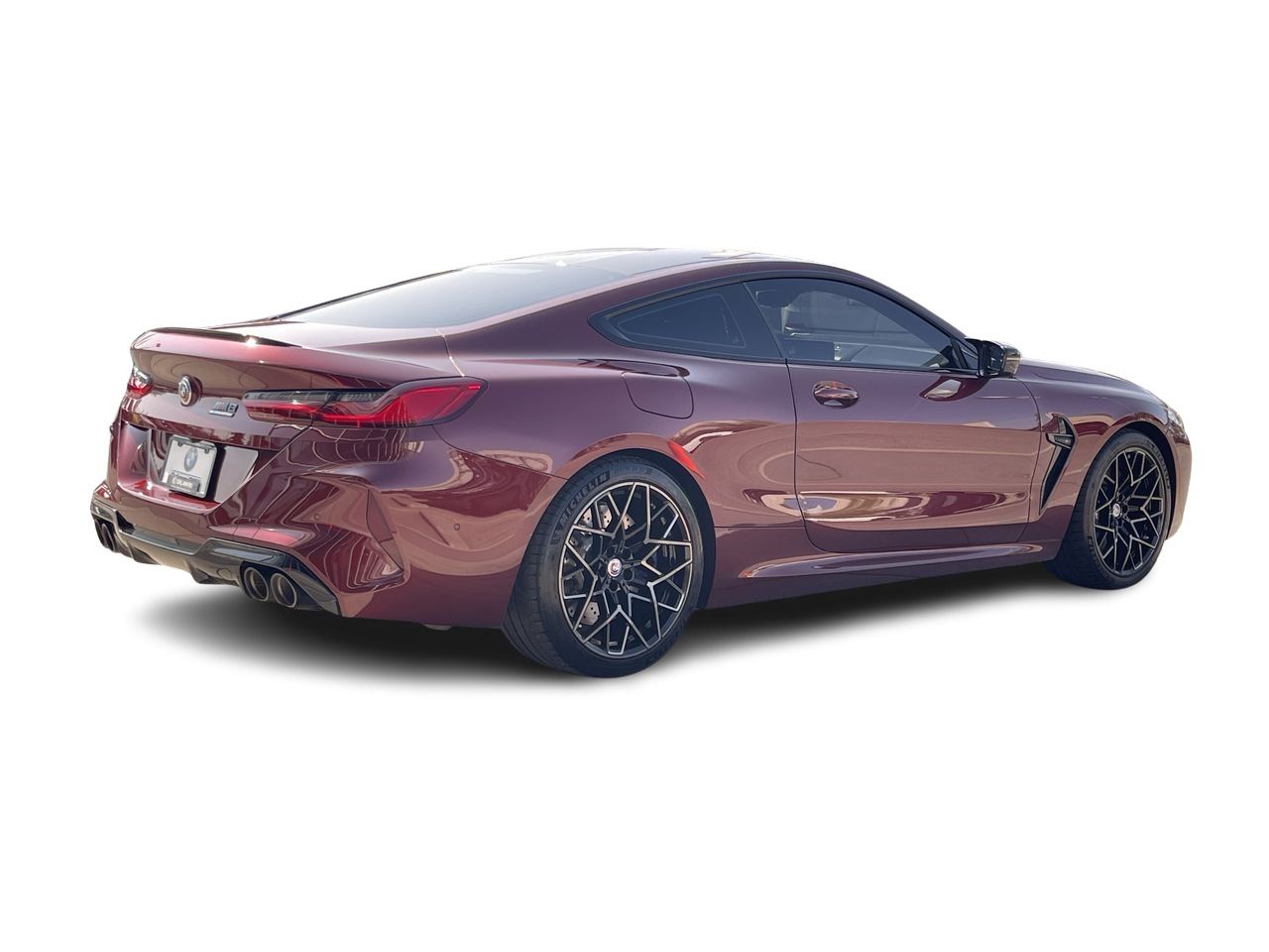 2023 BMW M8