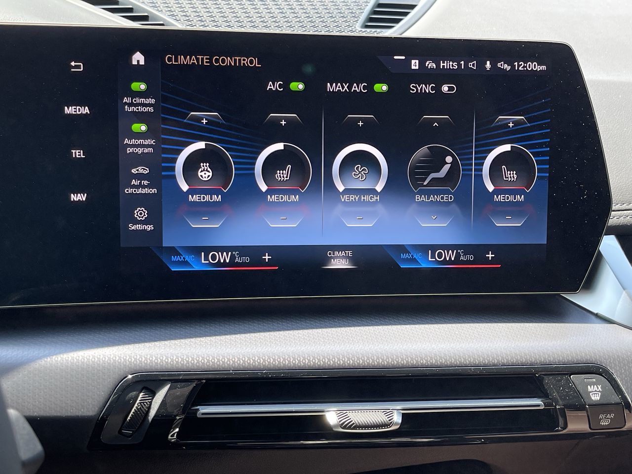 BMW X1  2023 à Calgary, Alberta