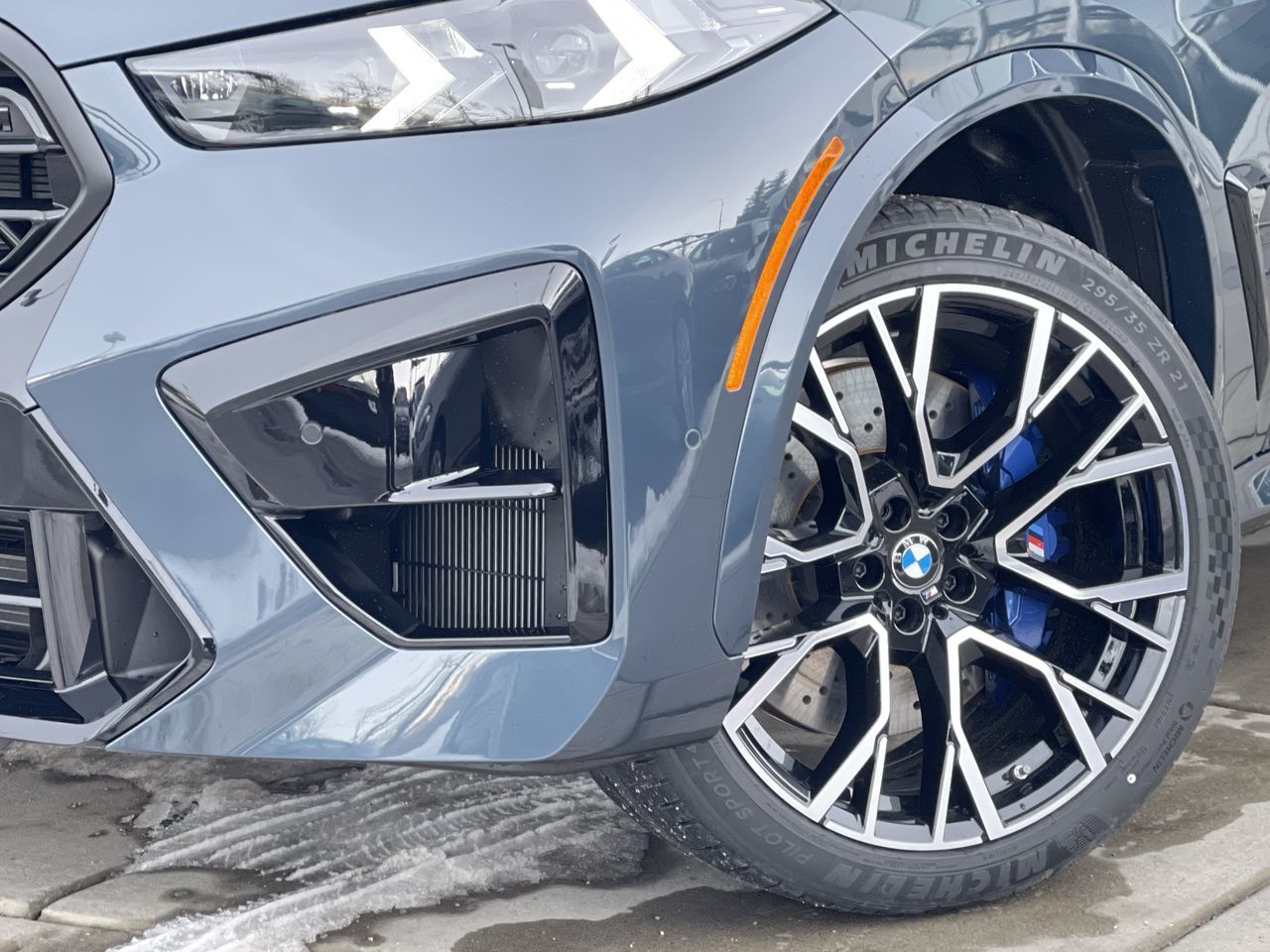 2025 BMW X5 M