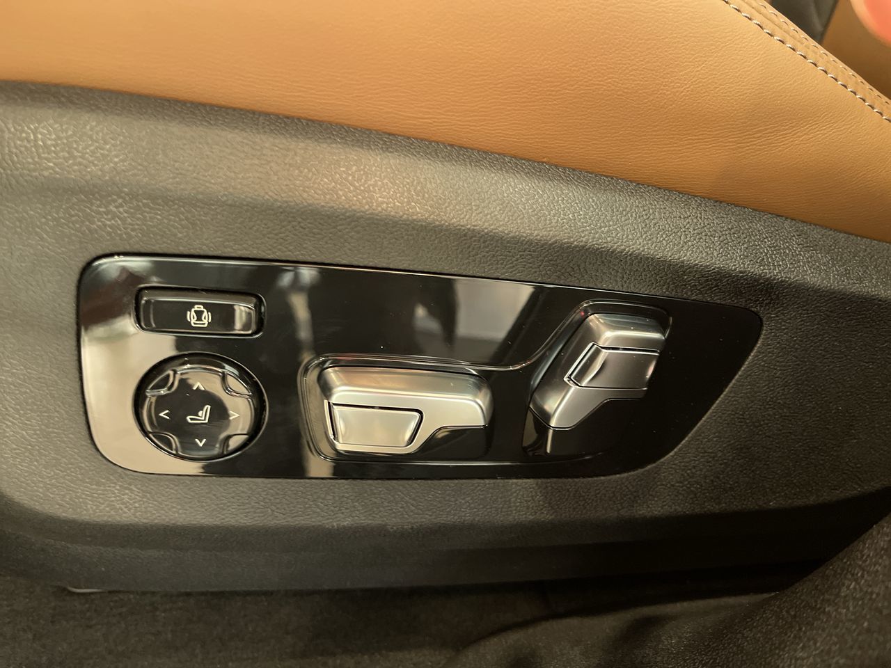 2025 BMW X6 M in Calgary, Alberta