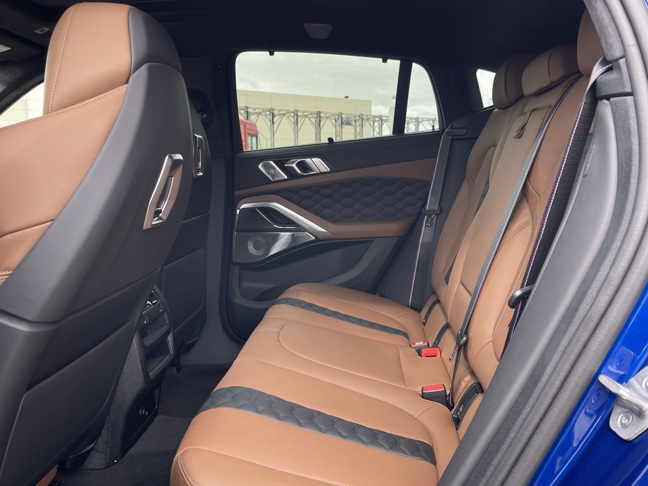 2025 BMW X6 M