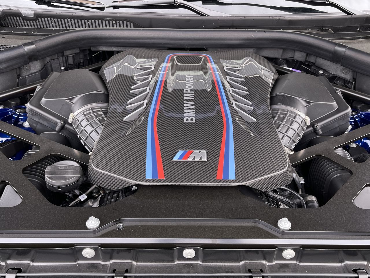 2025 BMW X6 M