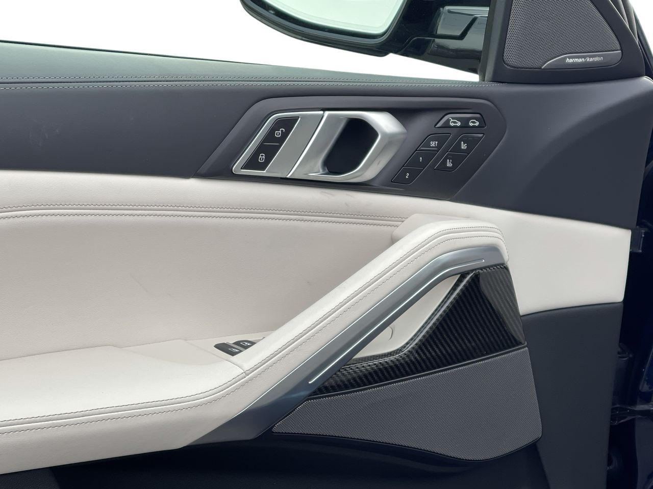 BMW X6  2022 à Calgary, Alberta