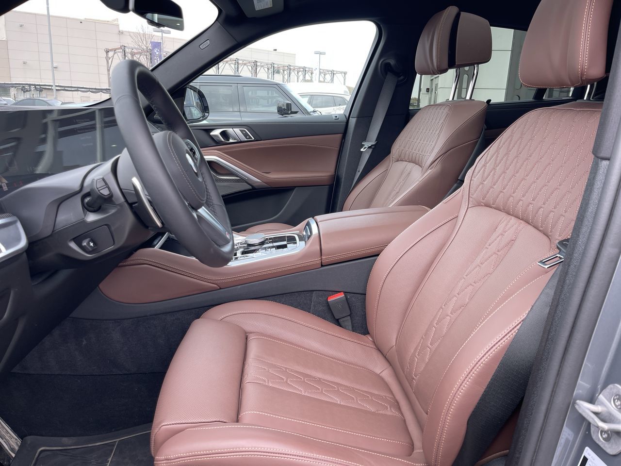 BMW X6  2026 à Calgary, Alberta