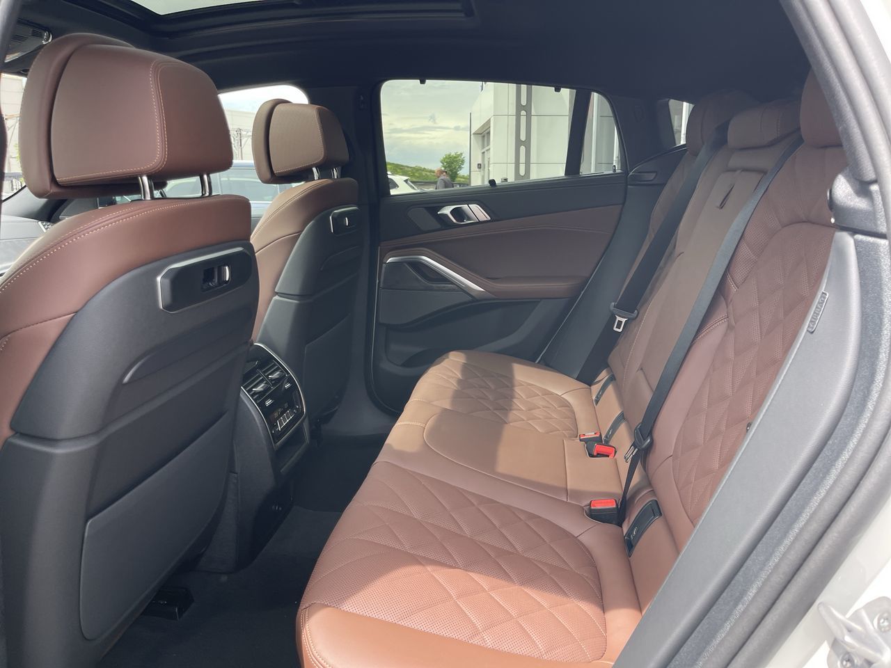 2027 BMW X6