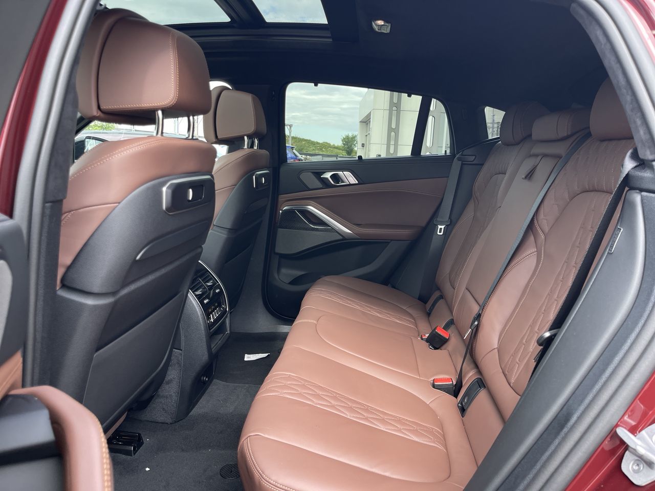 2027 BMW X6