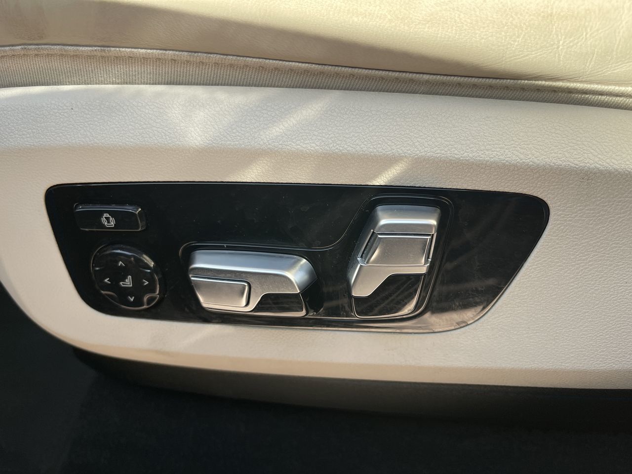 2021 BMW X7 in Calgary, Alberta