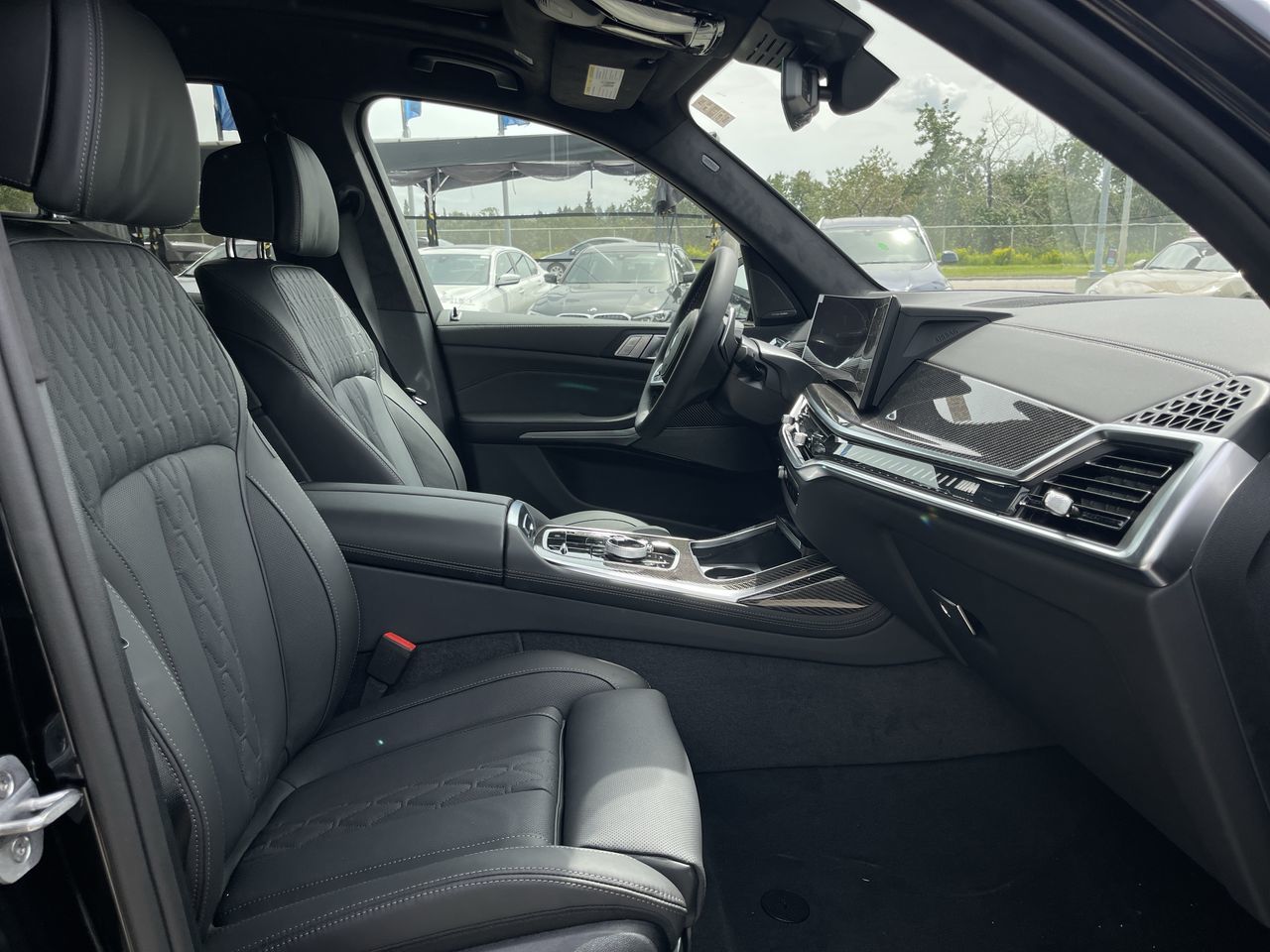 2027 BMW X7
