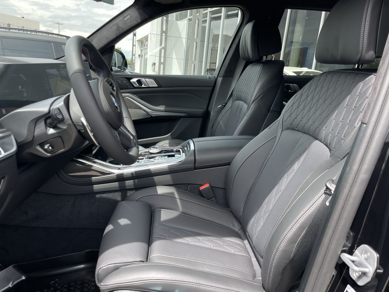 2027 BMW X7