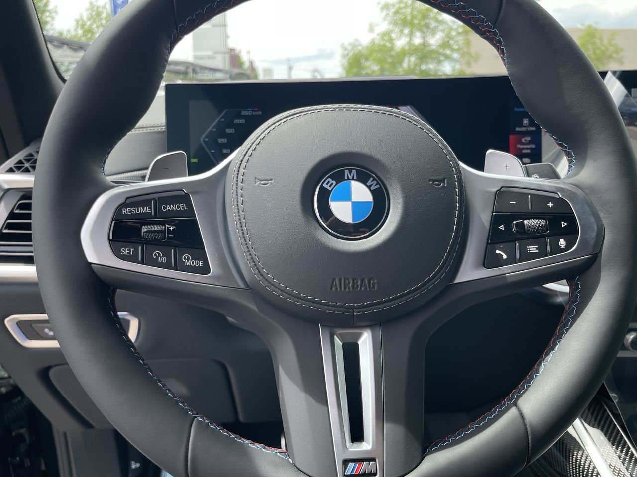 2027 BMW X7