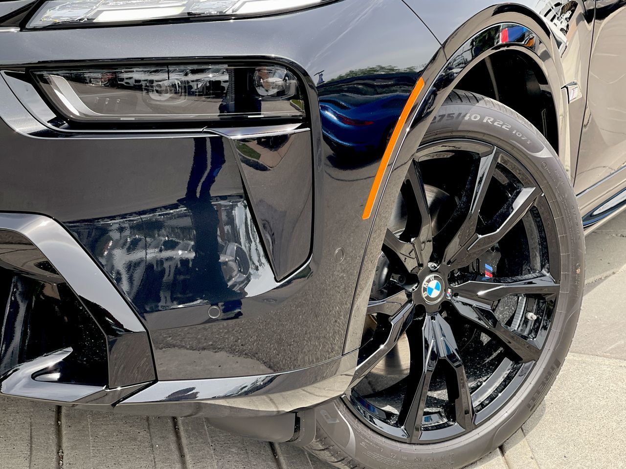 2027 BMW X7
