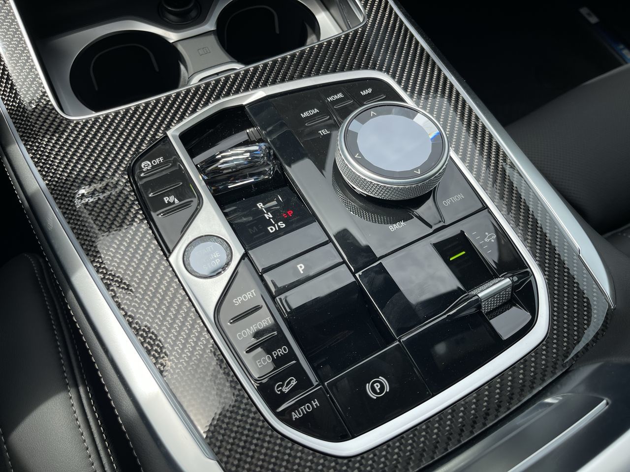 2027 BMW X7