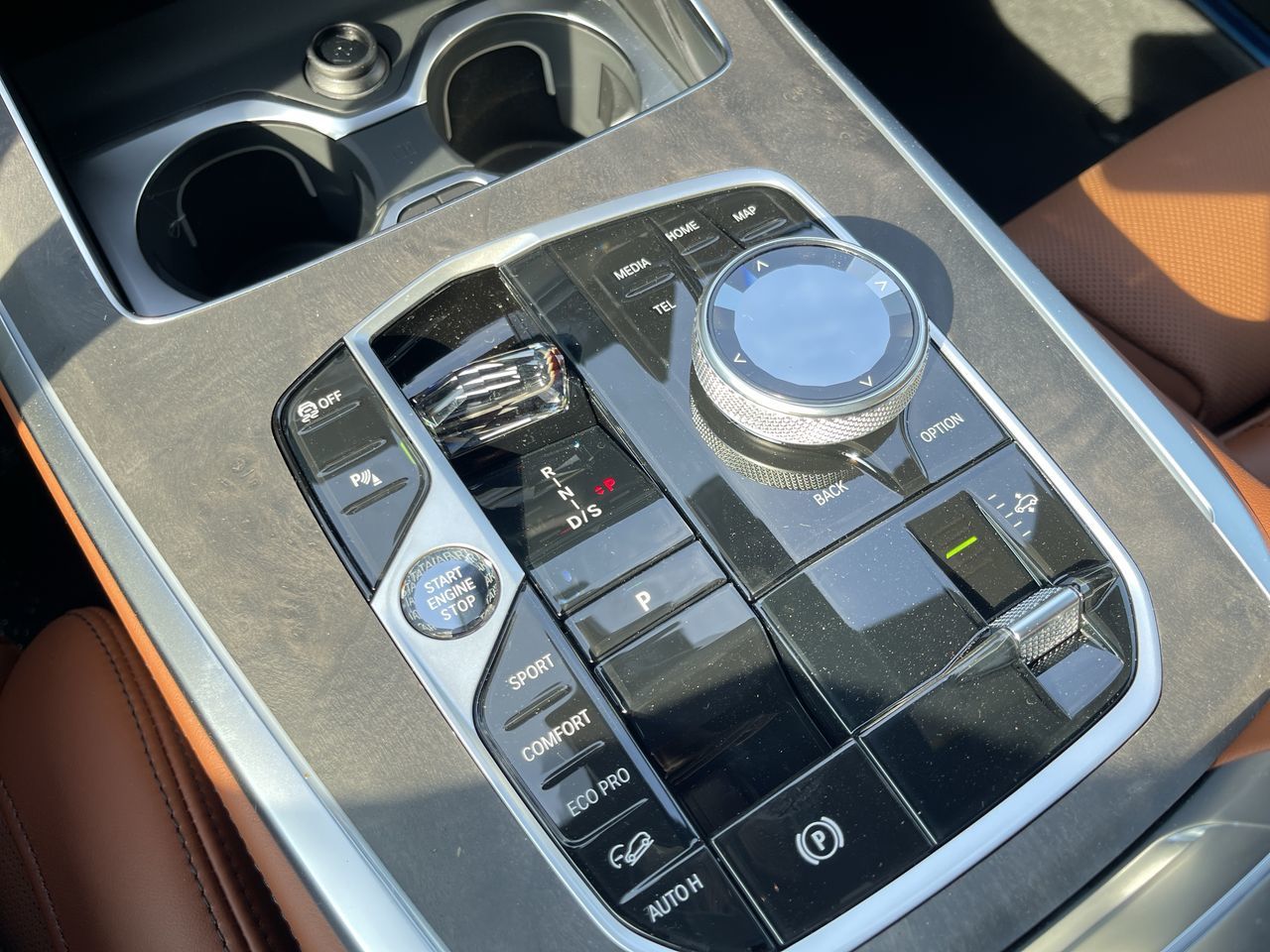 2027 BMW X7