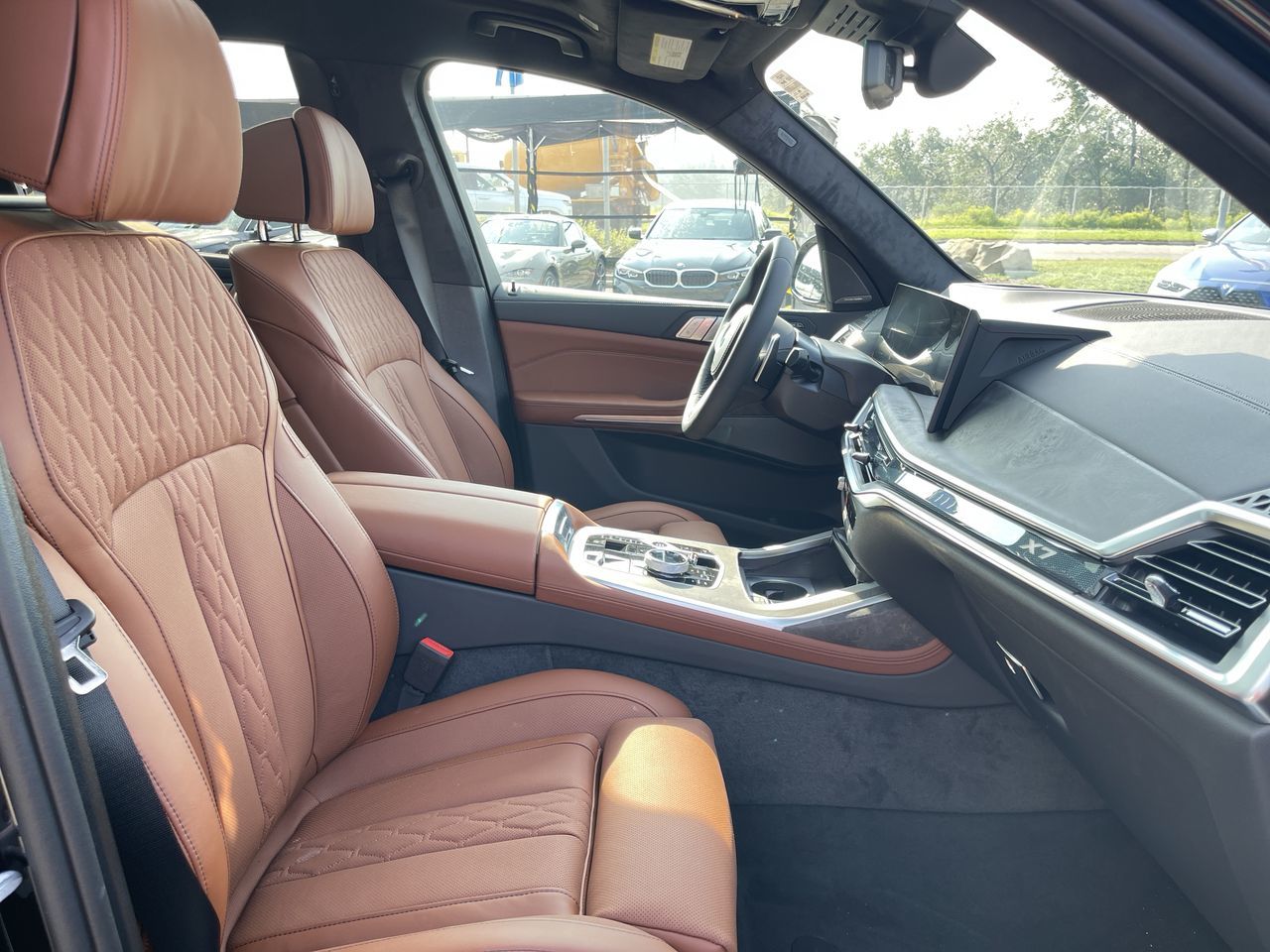 2027 BMW X7