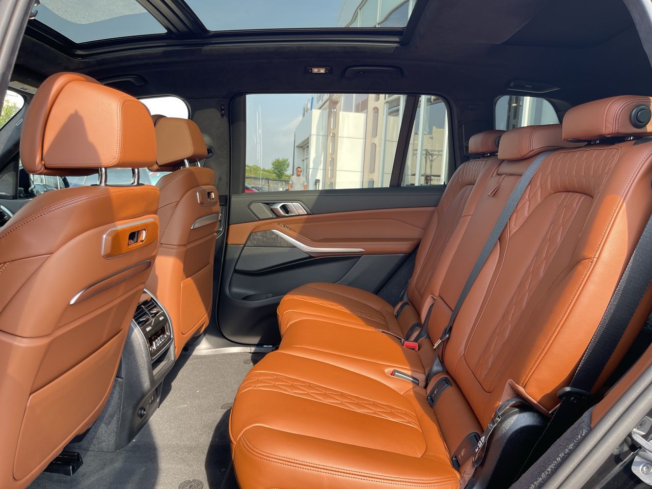 2027 BMW X7