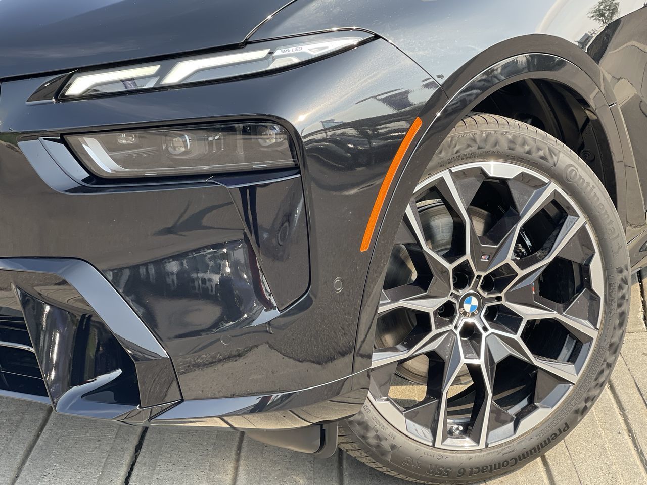 2027 BMW X7