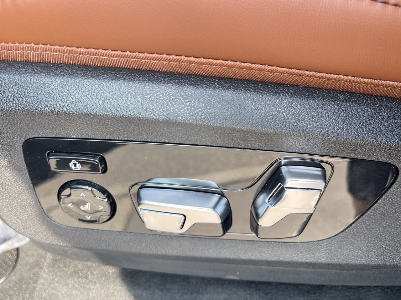 2027 BMW X7