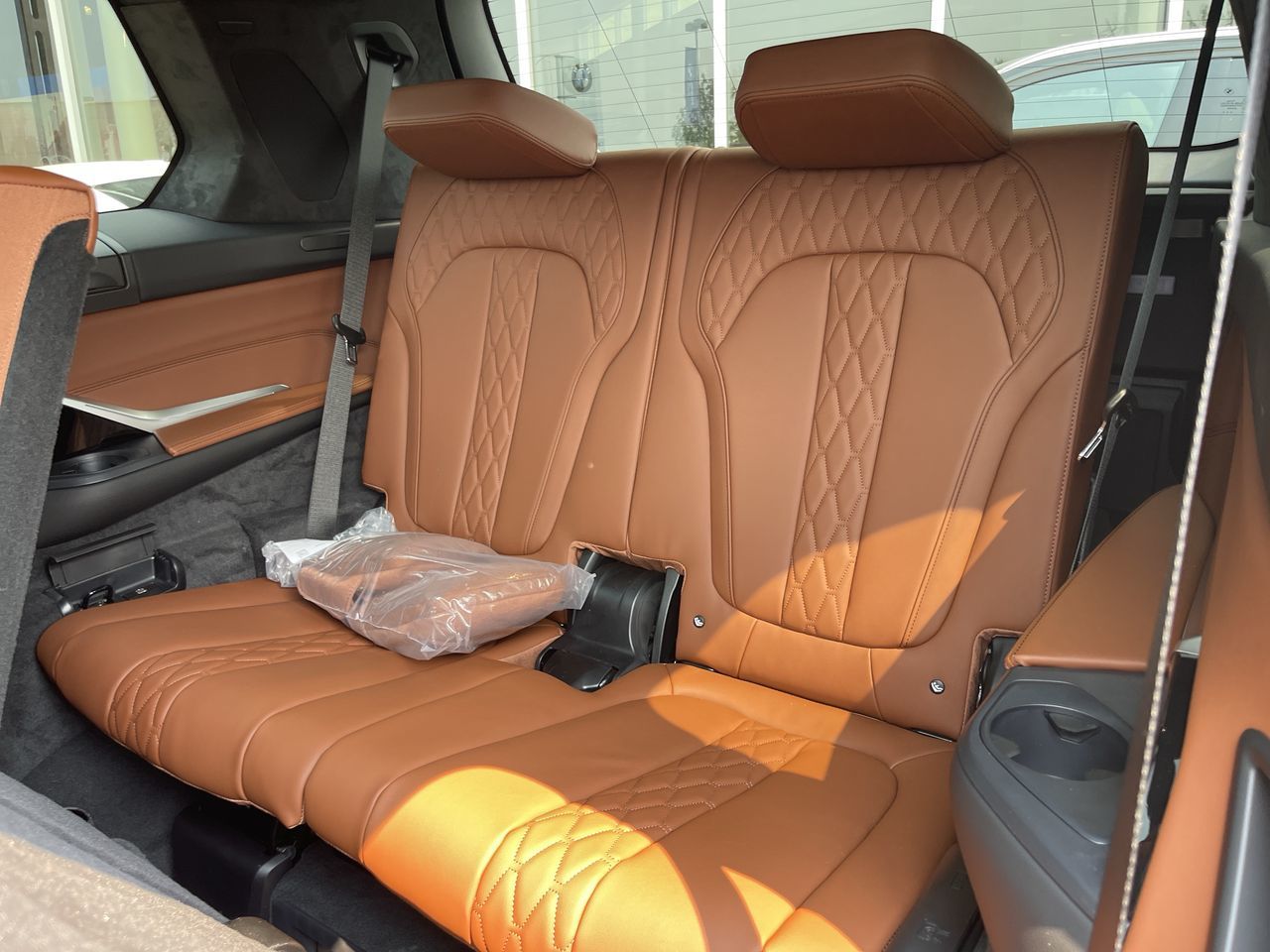 2027 BMW X7