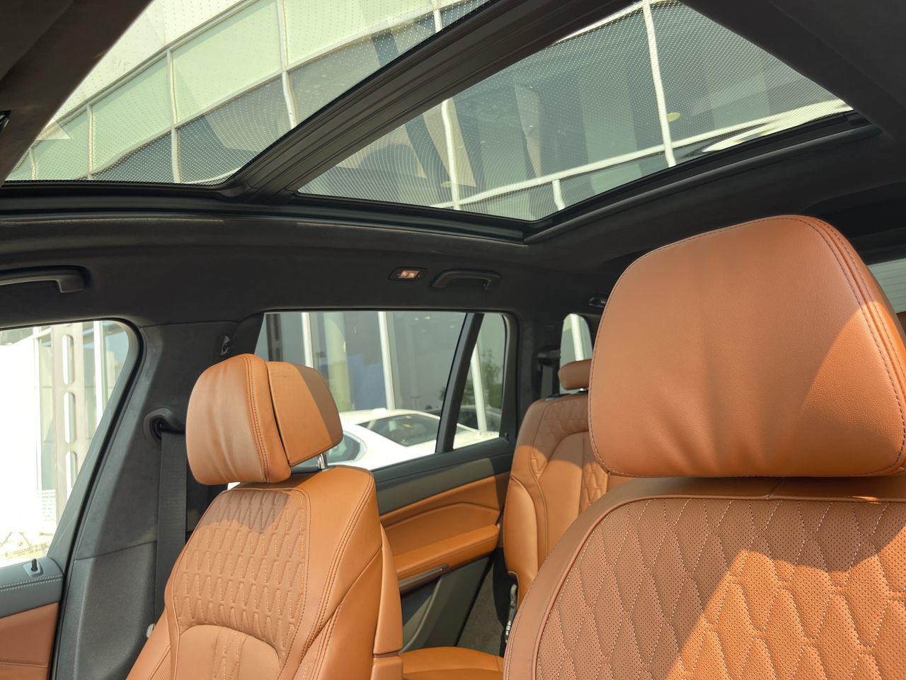 2027 BMW X7