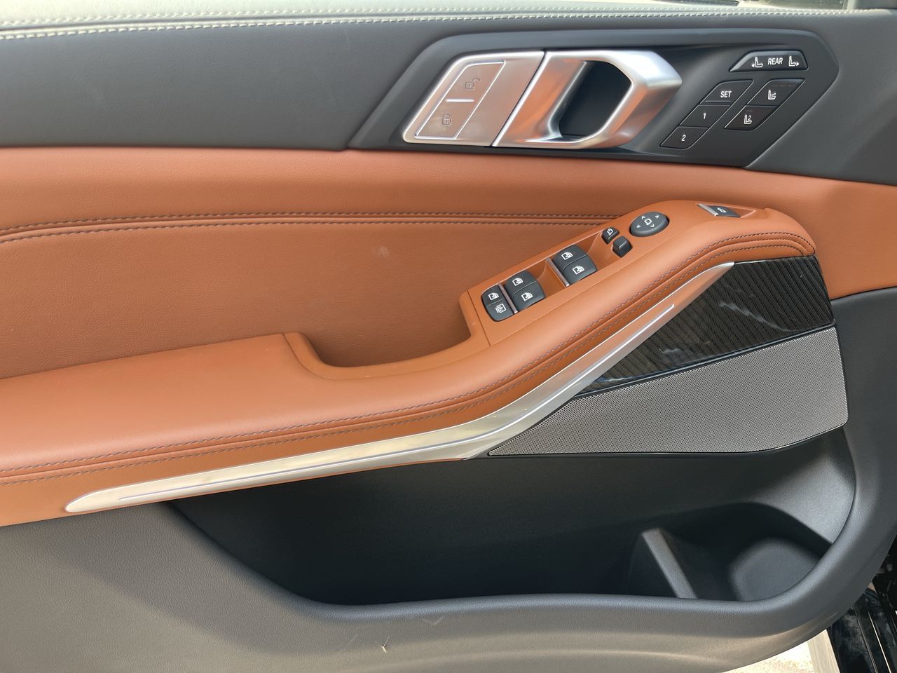 2027 BMW X7
