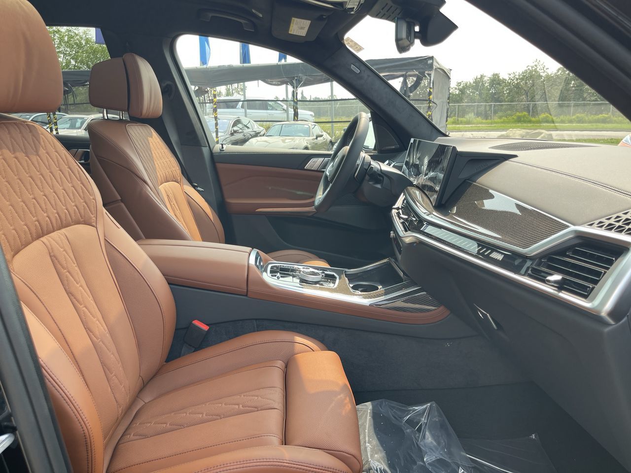 2027 BMW X7