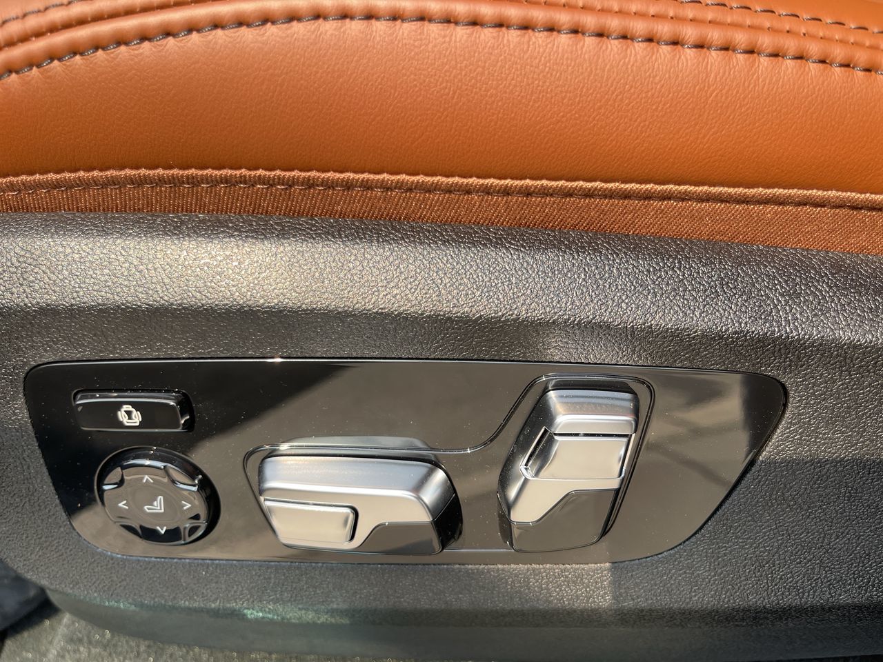 2027 BMW X7