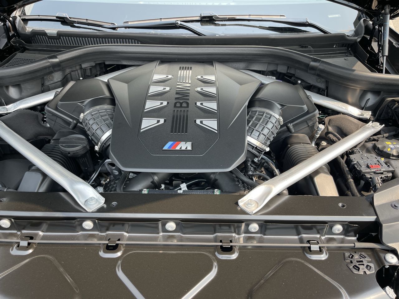 2027 BMW X7