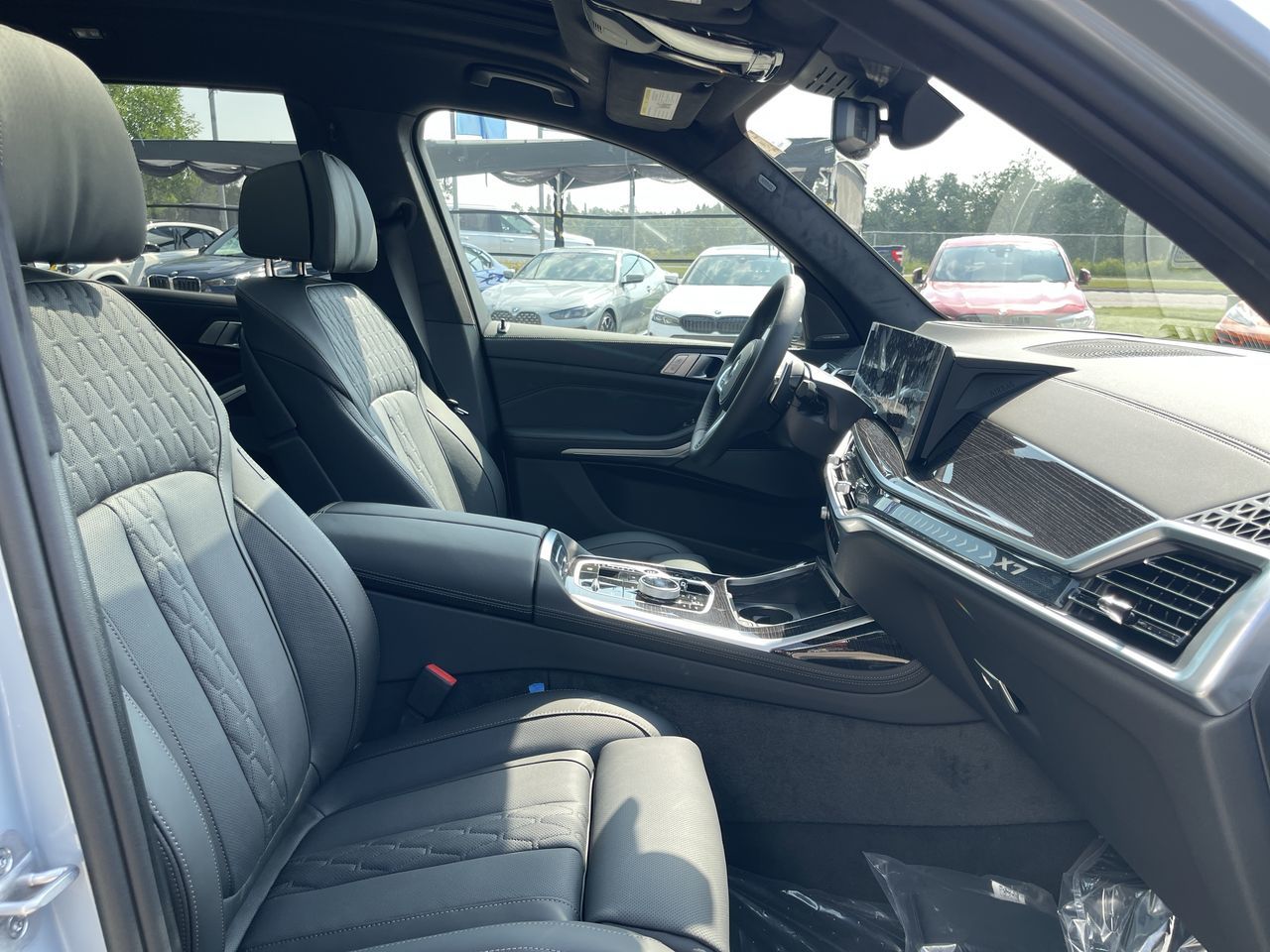 2027 BMW X7