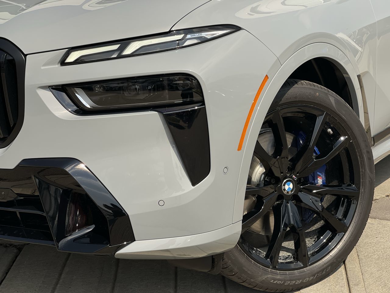 2027 BMW X7
