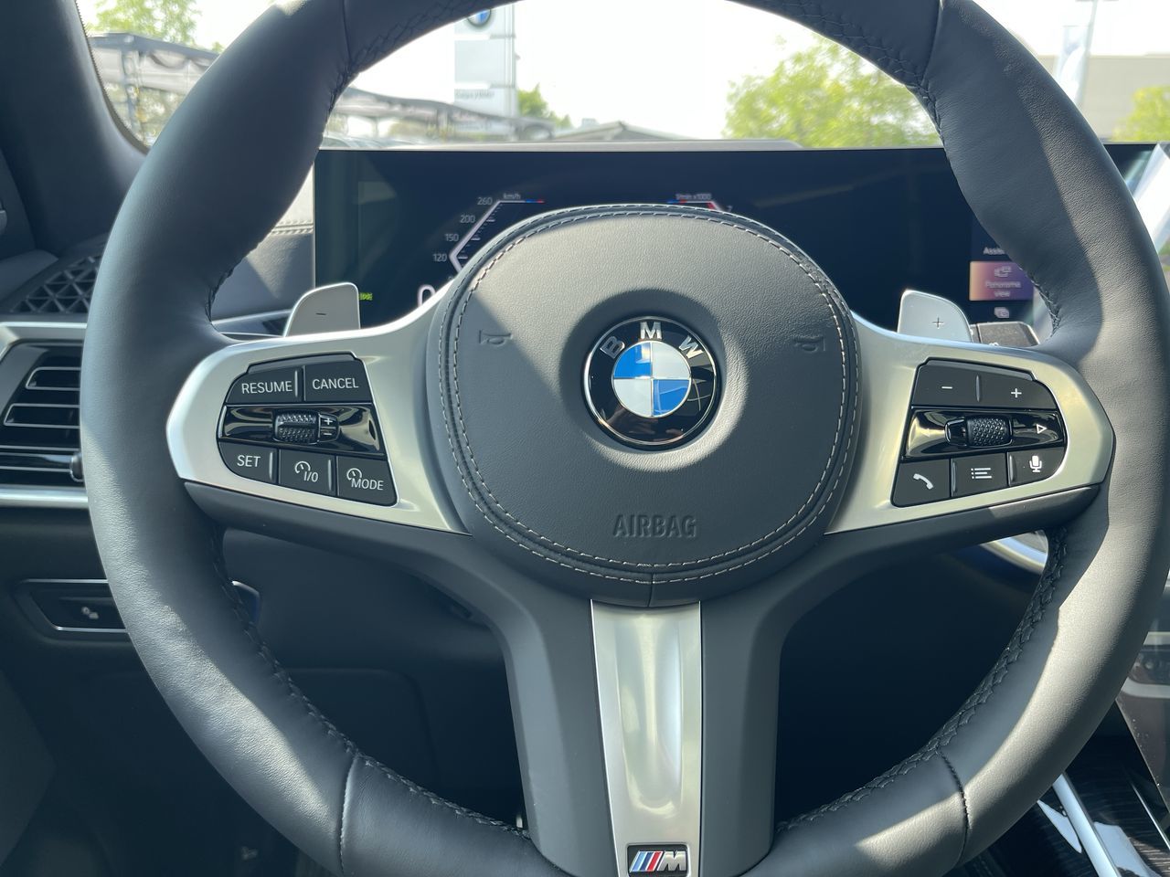 2027 BMW X7