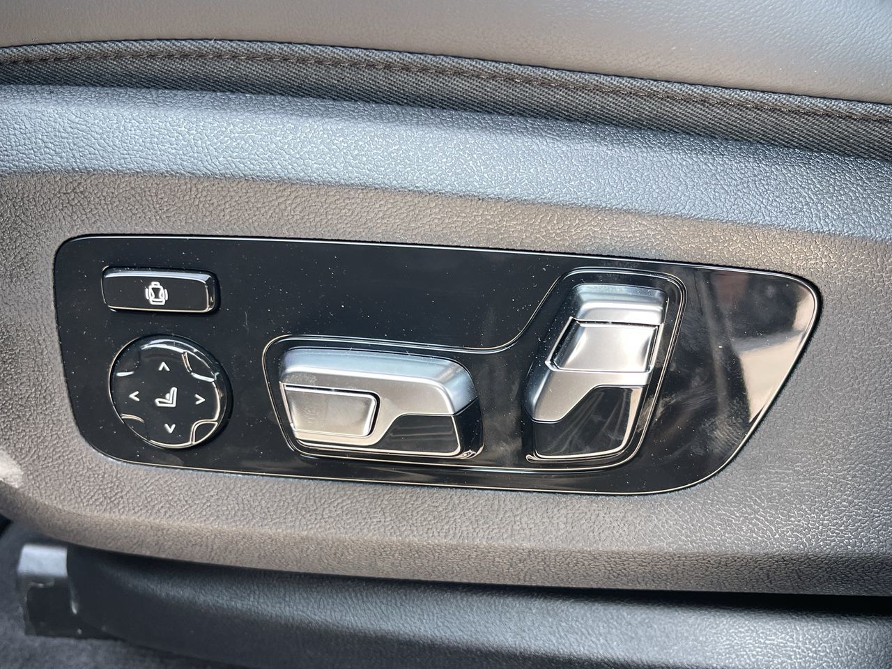 2025 BMW XM in Calgary, Alberta