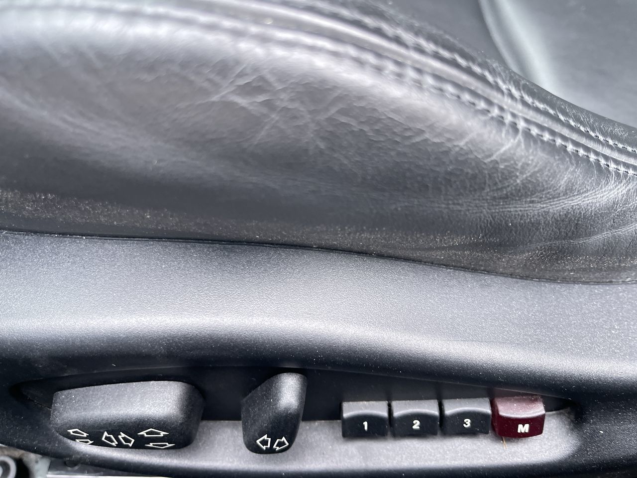 BMW Z4  2006 à Calgary, Alberta