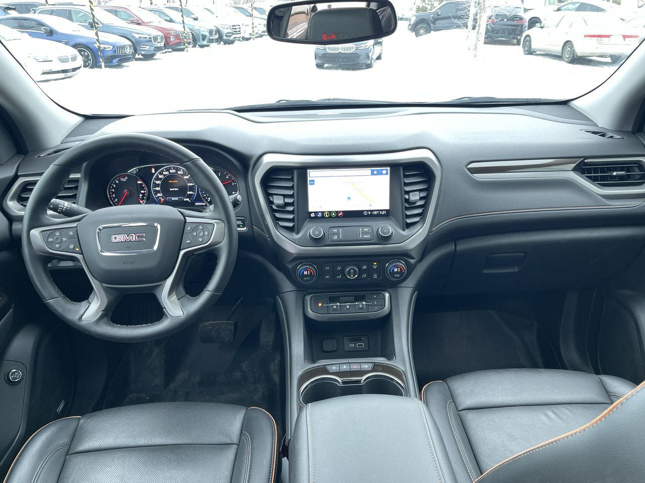 GMC Acadia  2023 à Calgary, Alberta