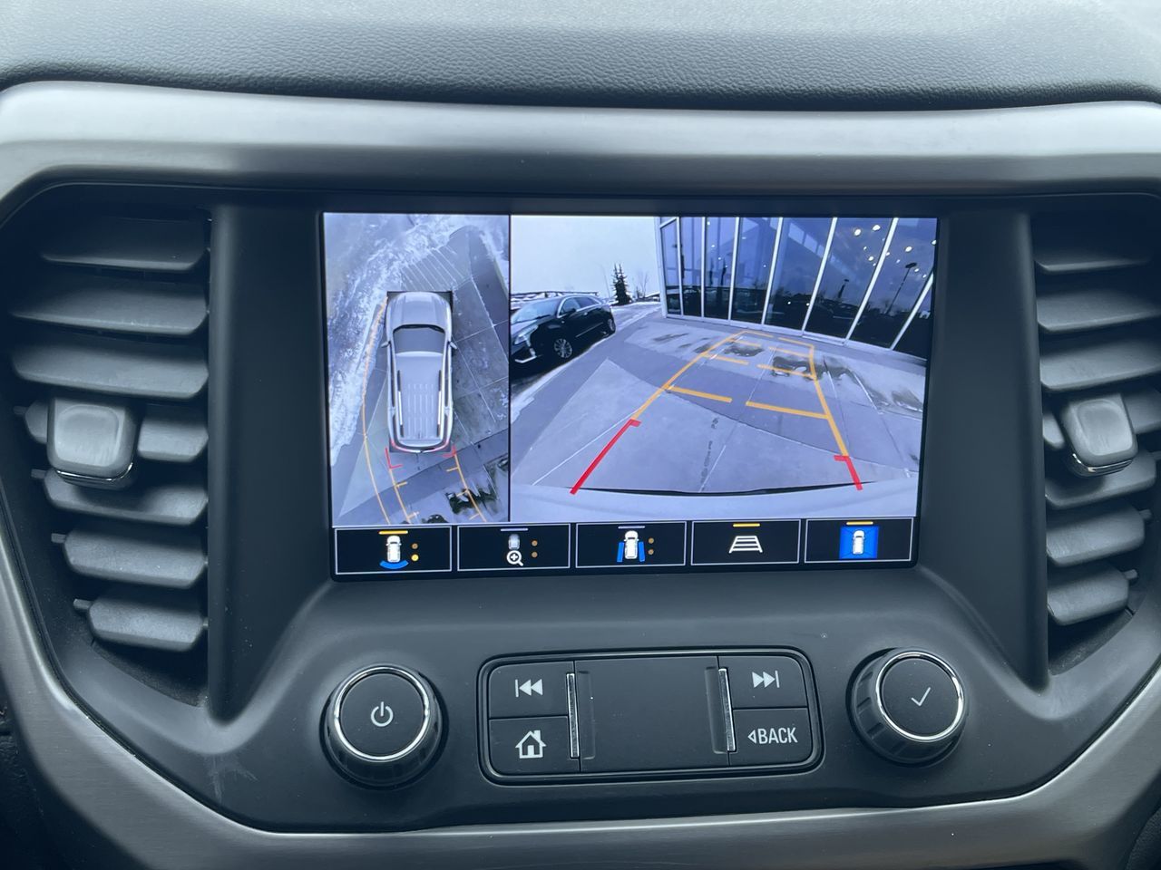 GMC Acadia  2023 à Calgary, Alberta