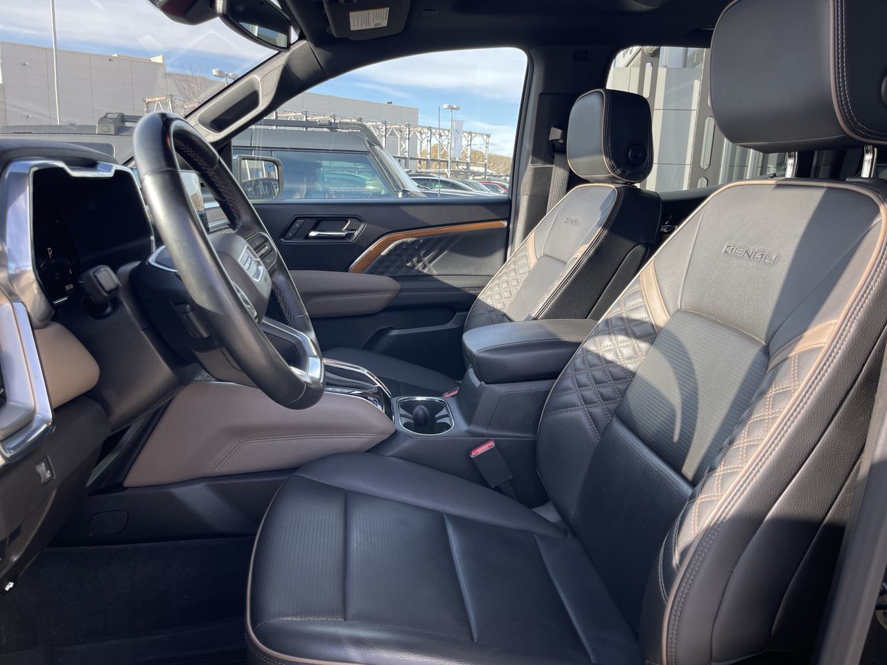 GMC Canyon  2023 à Calgary, Alberta