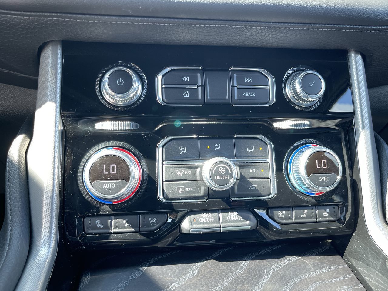 2021 GMC Yukon in Calgary, Alberta