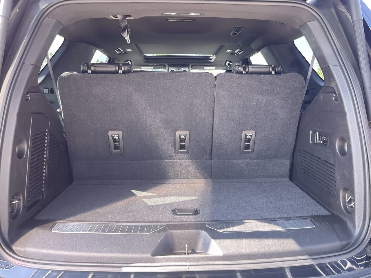 2021 GMC Yukon in Calgary, Alberta