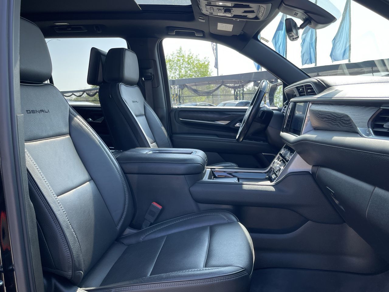 2021 GMC Yukon in Calgary, Alberta