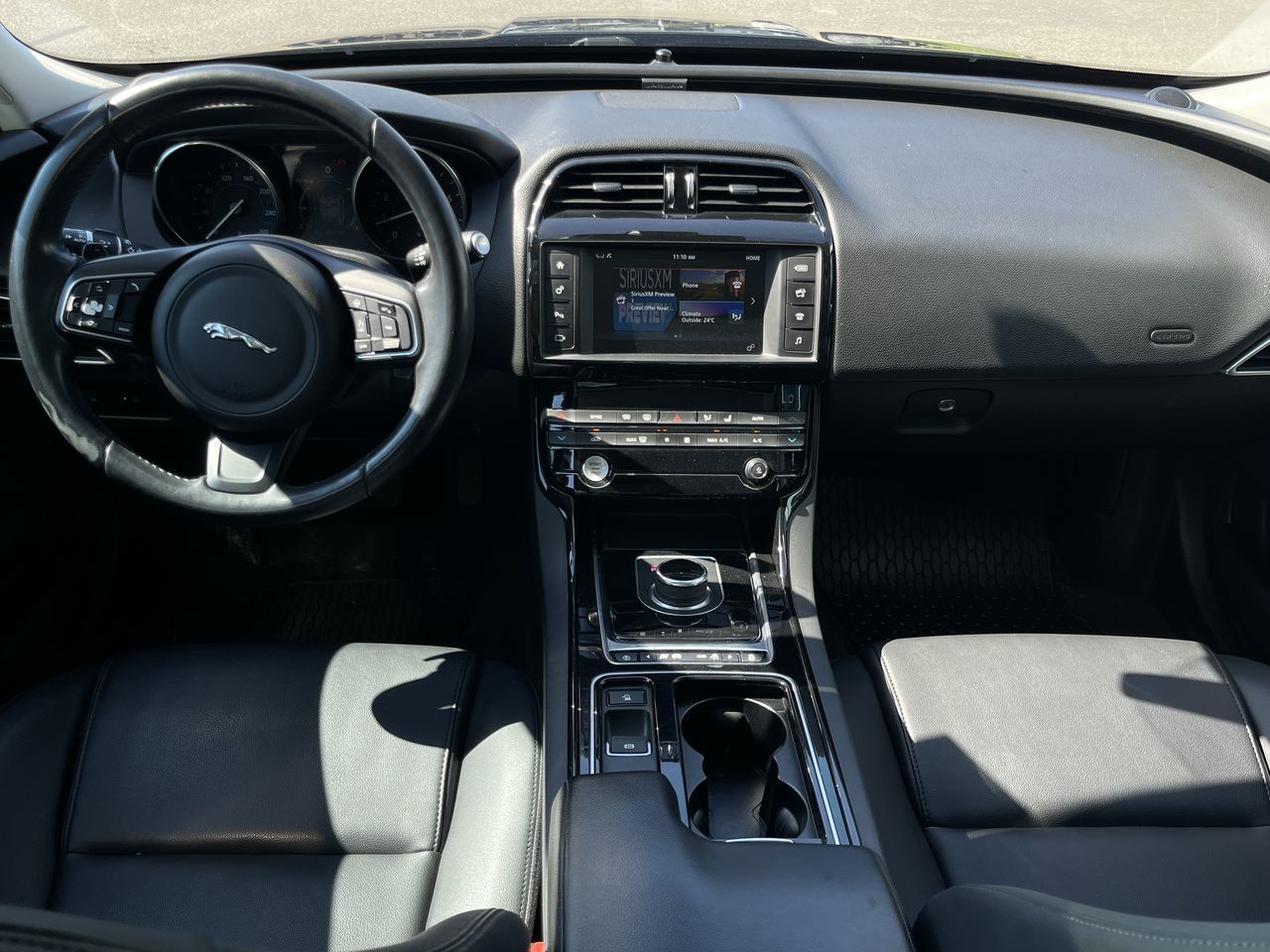 Jaguar XE  2018 à Calgary, Alberta