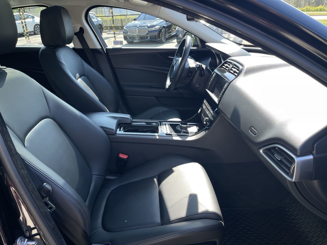 Jaguar XE  2018 à Calgary, Alberta